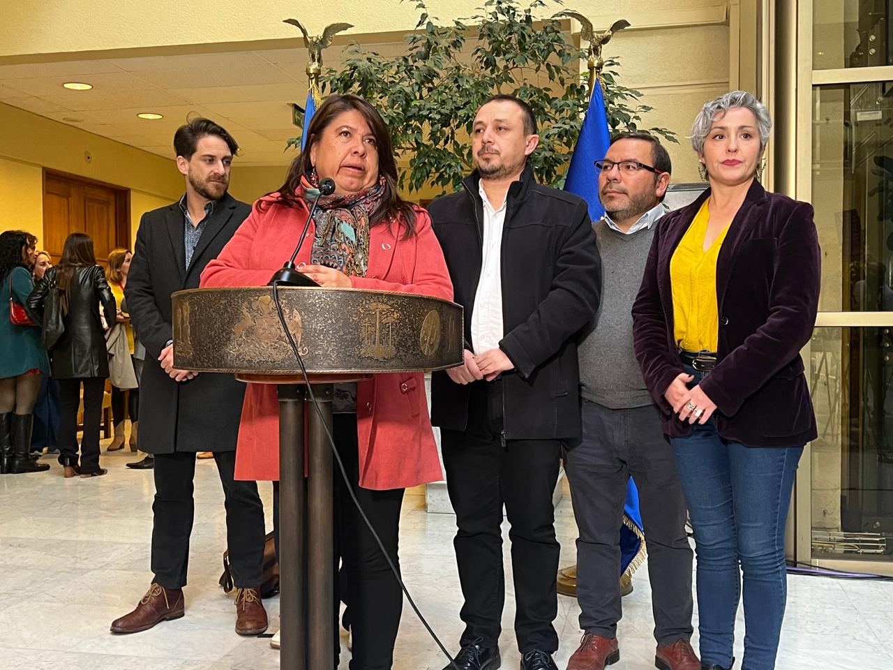 Frente Amplio respalda al PC para presidir la Mesa de la Cámara Baja