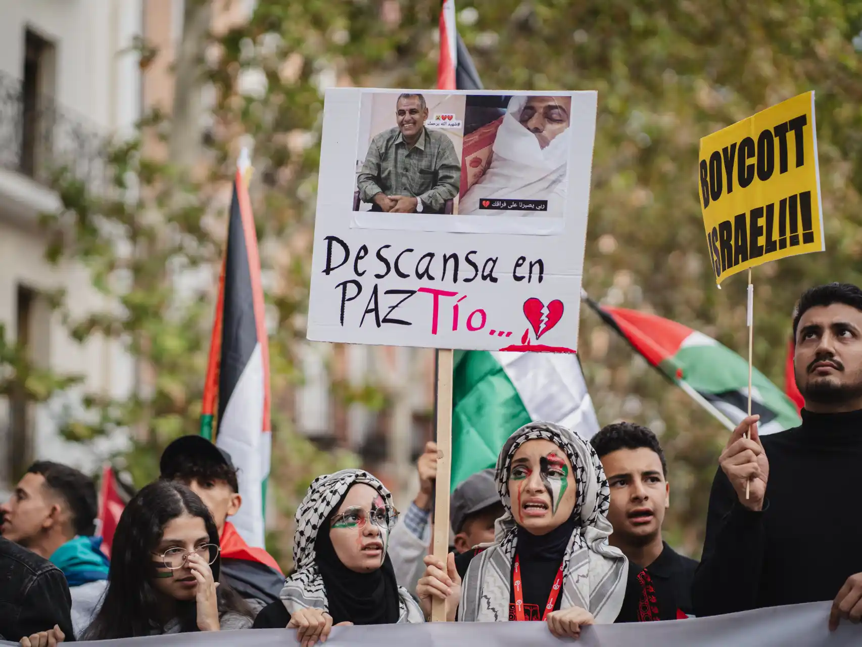 Miles De Personas En Marchas En Todo El Mundo En Solidaridad Con ...