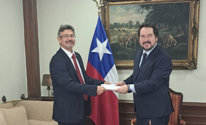Nuevo embajador de Cuba en Chile Nuevo embajador de Cuba en Chile