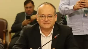 “Es una agenda extremadamente peligrosa la de Kast”: Diputado Bernardo Salinas